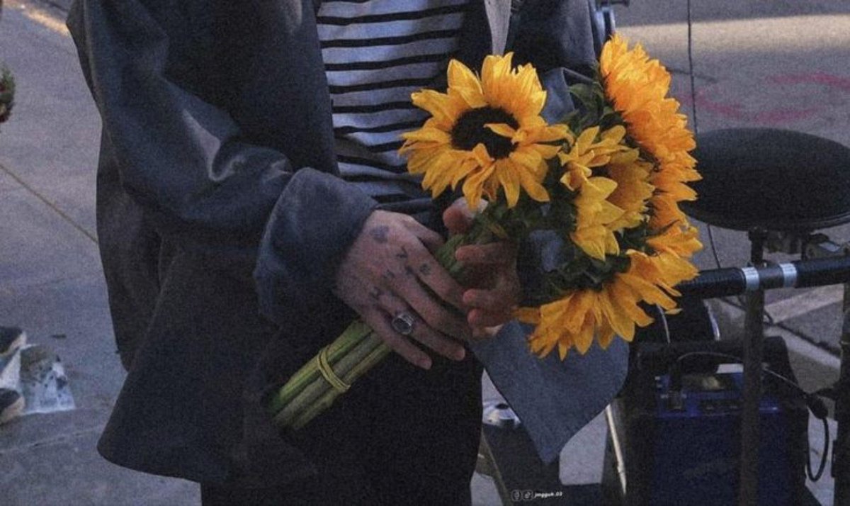 bibisajm's tweet photo. #Jikookau onde Jungkook é um doido varrido que corre atrás do ex querendo fuder 7 dias da semana ou Onde Jimin se faz de difícil para não cair nas paranoias do ex namorado. https://t.co/mzHJHIK69t