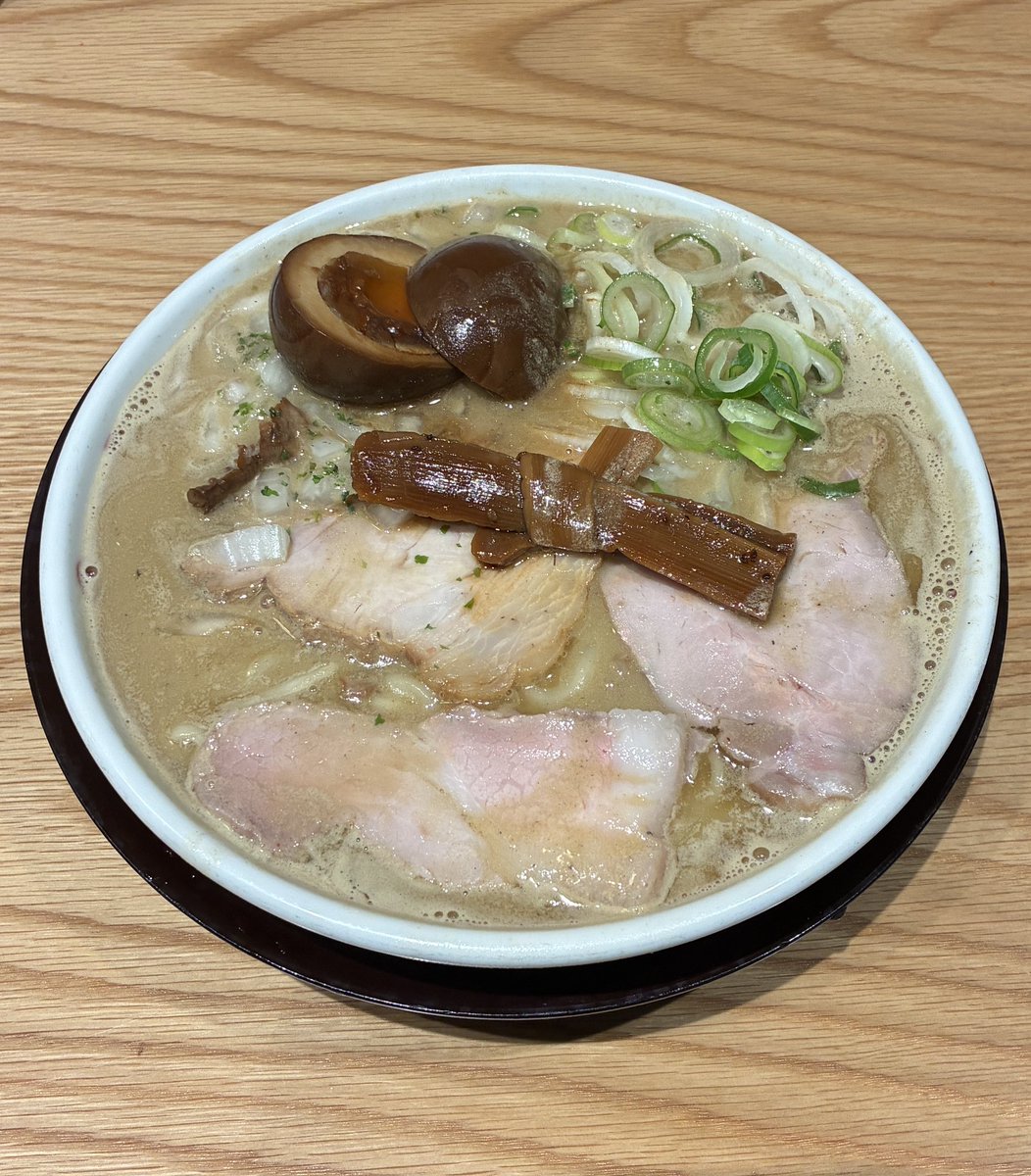 inUSA95101058's tweet photo. 東京ラーメンストリート🍜

津軽煮干ひらこ屋 特こいくち煮干🐟

相変わらず最高過ぎましたよ〜✨

#ひらこ屋 #東京ラーメンストリート https://t.co/ufYGoJeUFf
