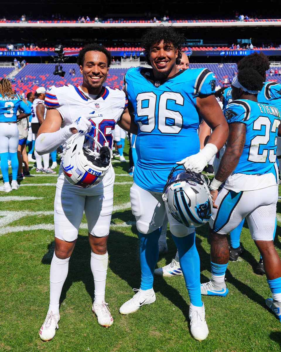 ionafootball's tweet photo. Congratulations to @ionaprep 🏈 
@JordanDunbar11 on making his @NFL debut with the @BuffaloBills. @Joespags12 @IonaPrepSports @Rivals @Andy_Villamarzo @prospectnys @HSFBamerica @lohudhoopsmbd @lohudsports @KDJmedia1 @KeyStarNetwork https://t.co/8JXj9caa1Q