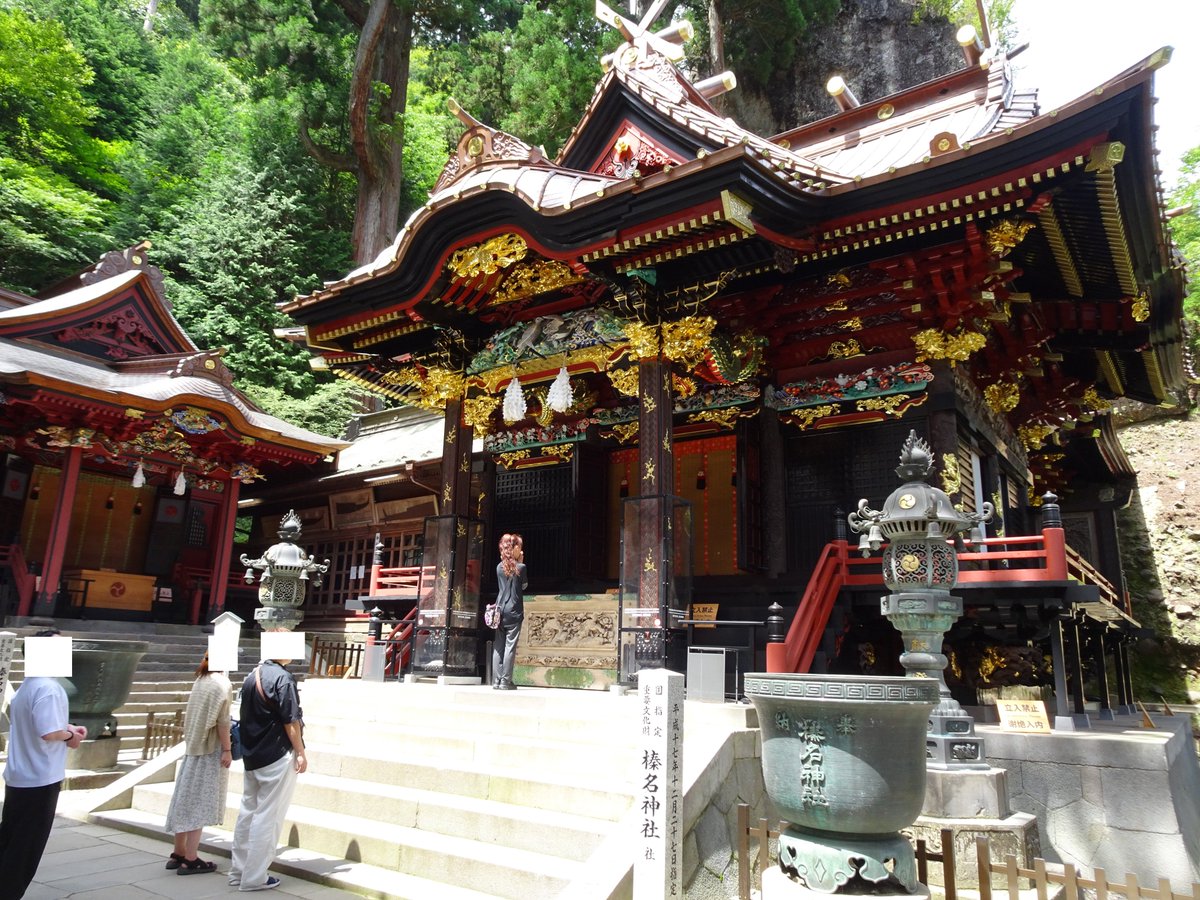 tak11961's tweet photo. 2026.08.08
#榛名神社
#群馬県 #高崎市榛名山町
社殿までの参道が約700ｍの登り坂。この日は暑くて汗をかきながら歩いていきましたが、たどり着いた社殿に圧倒されました。
社殿がきらびやかでしばらく眺めていたくなるし、社殿背後の御姿岩が社殿を吞み込んでいるようにも見えて圧巻でした。 https://t.co/syIsBUlMk1