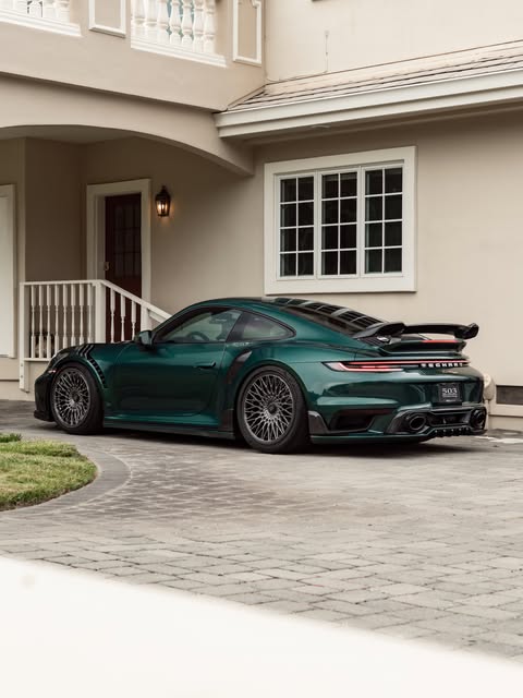 competitionreal's tweet photo. Porsche 💚 https://t.co/TaNrtsu7no