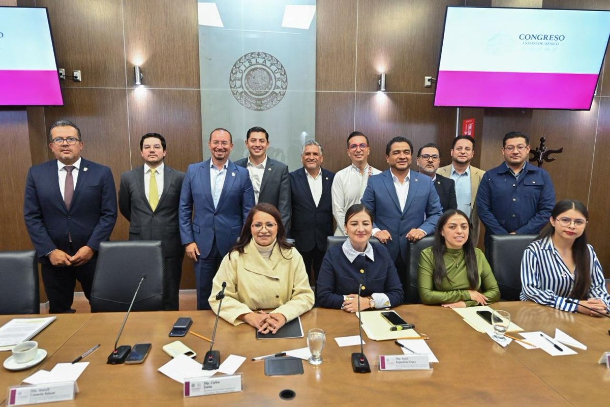 GustavoRenteria's tweet photo. 🚨 #Edomex | El Congreso mexiquense inició el debate sobre reformas en transparencia y protección de datos.

La propuesta plantea sustituir al #Infoem por Transparencia Mexiquense. #Morena y el gobierno estatal defienden el cambio; el PRD advierte un posible retroceso.

@CongresoEdomex @DelfinaGomez
#Transparencia #Política 

Hugo Estrada 
GR Digital ▶️ https://t.co/r7ahHRawvE