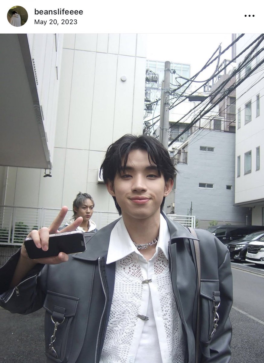 PRKHNBN's tweet photo. and the way nut sees hong https://t.co/RDULK0mFPJ