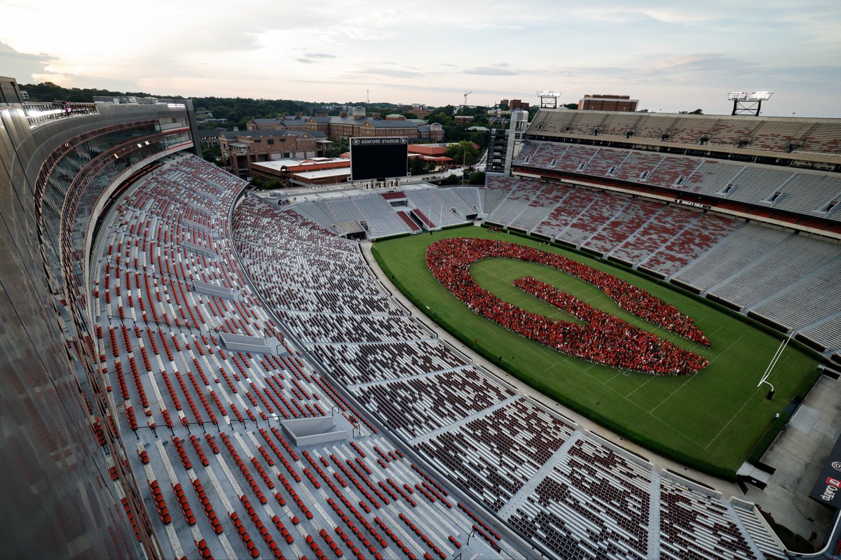 universityofga's tweet photo. Class of 2030, we’ve been waiting for you! ❤️🖤 @ugaalumniassoc https://t.co/3s6ude3RSQ