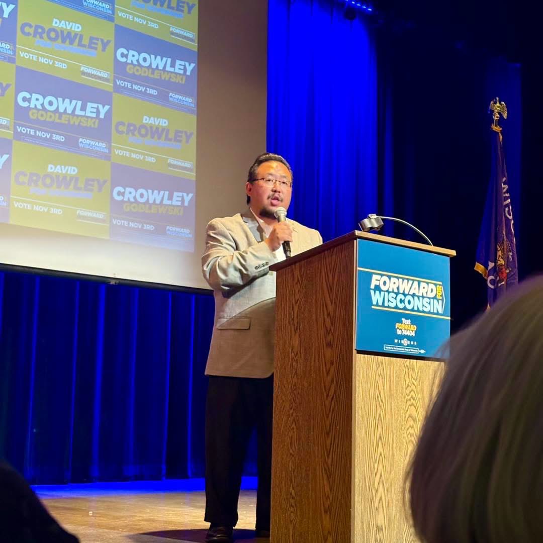 yeeforwi's tweet photo. Day three of the Forward4WI Unity Tour was powered by an incredible turnout from the Chippewa Valley (Eau Claire County Democratic Party and Democratic Party of Chippewa County). The energy is high, the momentum is growing, and we’re ready to win in November. #yeeforwi https://t.co/zATDiCjoAE