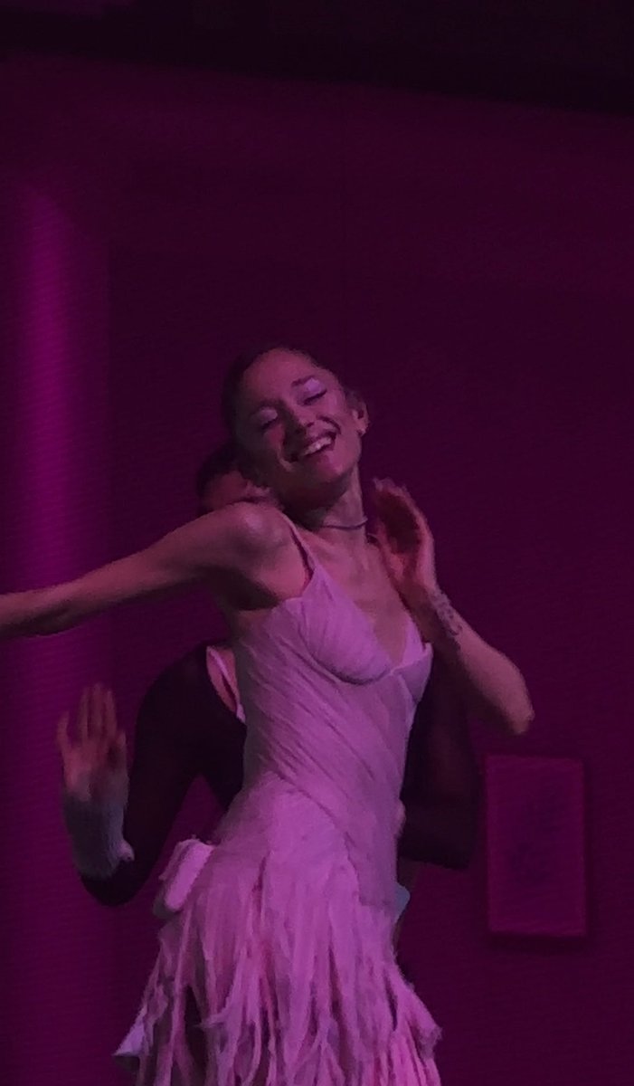 iqnbeneedy's tweet photo. you deserve to be this happy always https://t.co/FHZYqfXnm9