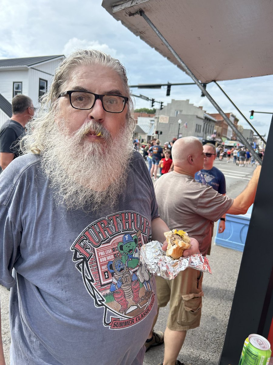 DrunkUncleOH5's tweet photo. Heard Bob Latta snuck into my backyard at the Bucyrus Bratwurst Festival and still refuses to host a town hall or debate me on the issues.
I am not afraid to get my picture taken while I’m eating I had a Carle’s Bratwurst, a foundational piece of the Festival.
#BratwurstFestival https://t.co/7SkbZ6segz