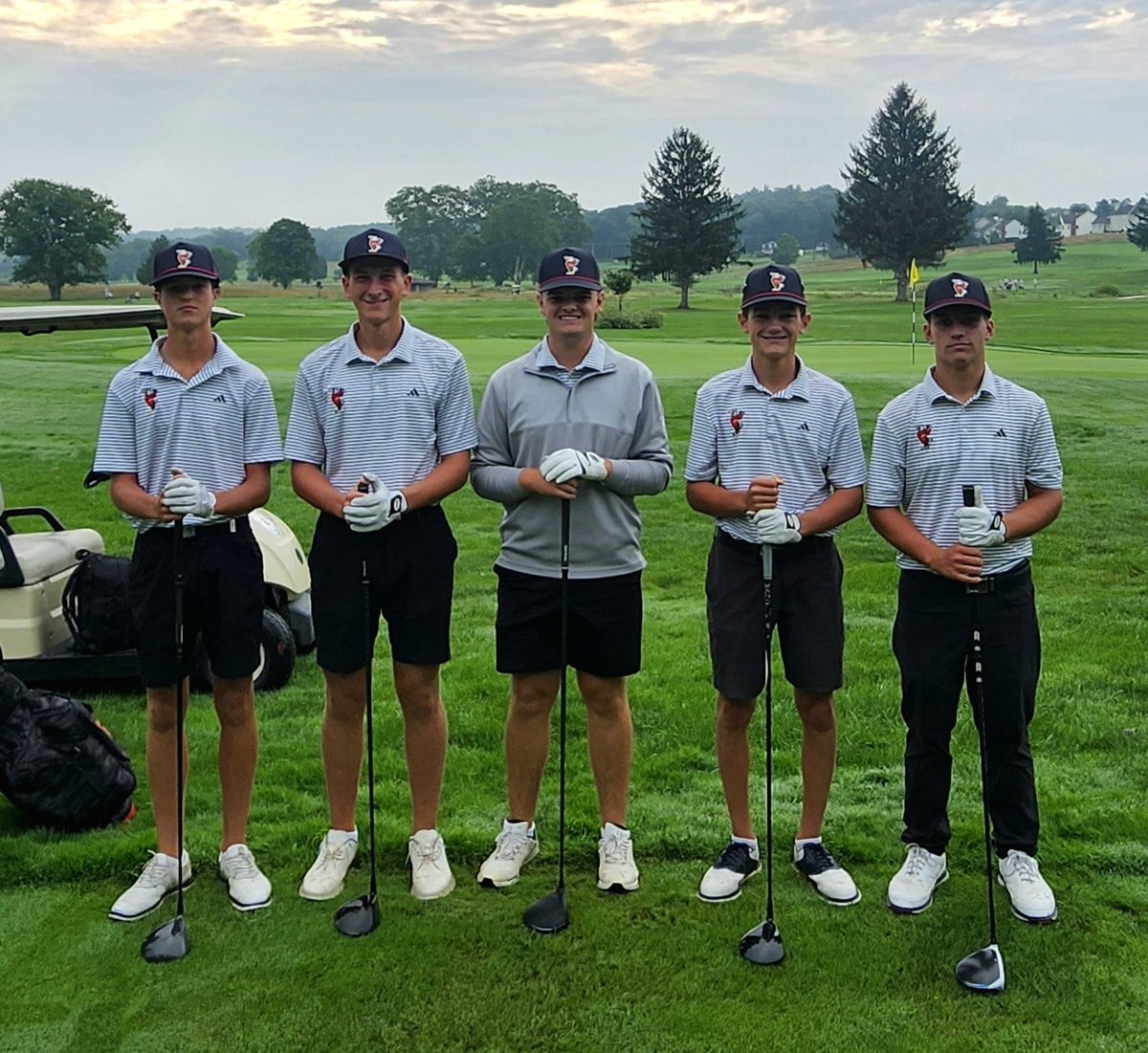 EaglesGolfBW's tweet photo. Varsity B headed up to Vernon View for the Kent Miller Invite.  Parker Albright (82) and Zach Stanley (83) led the pod that all got to play together which was fun to watch.  Thanks to @MV_Golf for hosting us! https://t.co/Wt7C2WHZZA