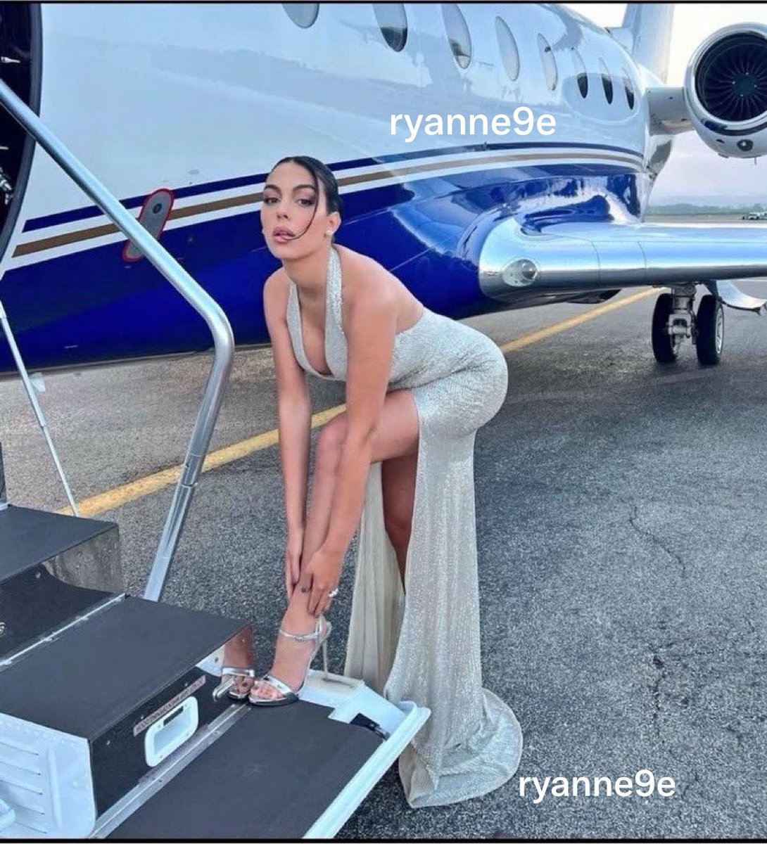 ryanne9e's tweet photo. الطهاره جورجينا يخنزيرر😵‍💫😵‍💫🐽
طهر عيونك يولد القحبه برجولها واباطها العظيمم😵‍💫💨
اعطب مخك علي مشاهير يغبي😵‍💫💦💦 https://t.co/E7ORBZPCOc