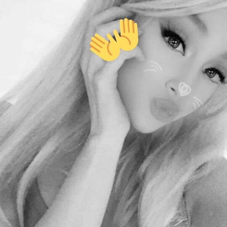 Grandeik's tweet photo. What pfp should i have QUICK https://t.co/n5k7KptnaN