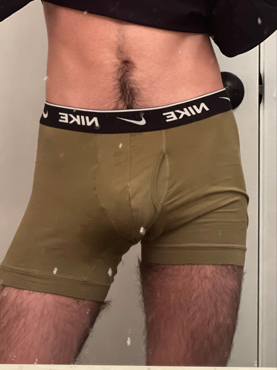 Damianech's tweet photo. Sweaty 😅 https://t.co/c1Ayvy8G5O