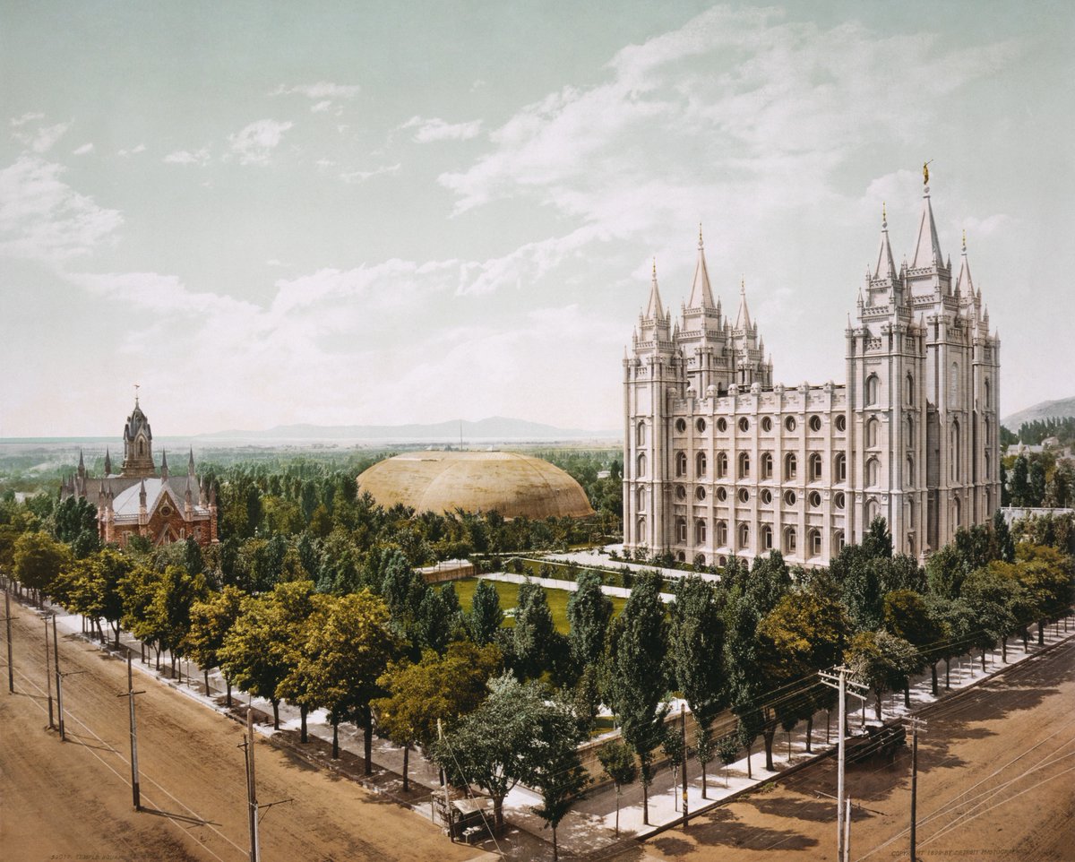 deseret_alpha's tweet photo. This was a big weekend at LDS #GeneralConference. As soon as pioneers settled in the Salt Lake Valley, they began discussing spelling reform. A new alphabet, they believed, would unite thousands of converts speaking dozens of languages.

It's time to #RestoreTheAlphabet! https://t.co/dO2Gvm5IF2