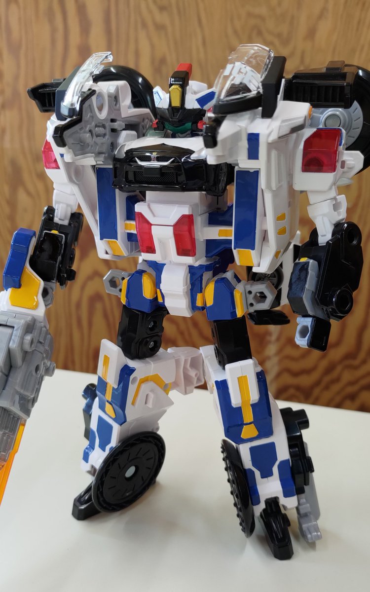likehobby999's tweet photo. 武器の部分の塗り直しも終わったのでこれでいいや https://t.co/ecS5ROeCtO