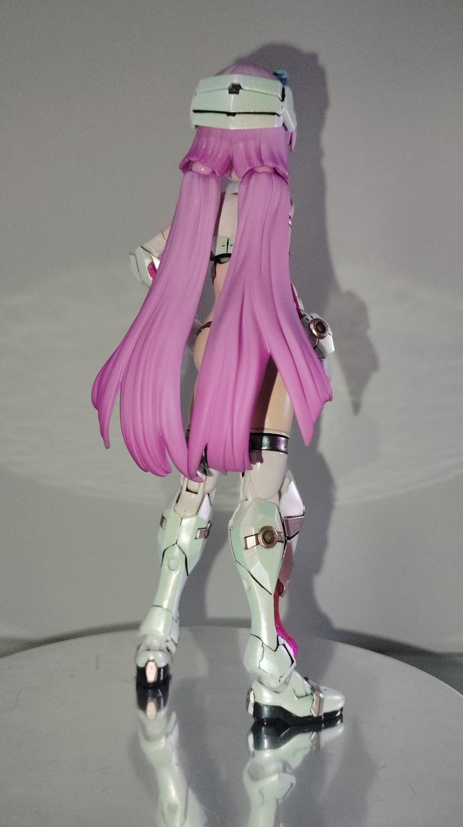 cabon0's tweet photo. なんとか連休中にフレームアームズガールマガツキ橘花の全塗装が出来た。軽装だけど...。美プラって非常に難しいな。 https://t.co/arwnDjx8dF