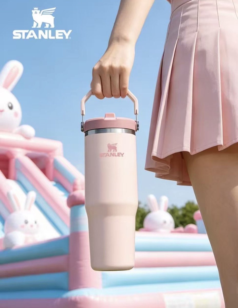 moddustore's tweet photo. Preorder‼️ลด 60%‼️
Stanley 〰️ Ice Flow Flip Straw 2.0 Tumbler 887ml ** ใบใหญ่** สี Rose Quartz🌷✨   รุ่นใหม่ มีหูหิ้ว มีหลอดในตัว ใช้งานง่าย 
เก็บความเย็นได้นานมาก คุ้มใช้ได้ทุกวัน

  ✖️ลดเหลือ 1,090-✖️ ปกติ 2,400 
🙏🏻จ่ายตอนของมา งดเทน้า ⚡️รอ 10-14 วัน
📝กรอกฟอร์มจองได้เลย https://t.co/HBUyZ72u3n