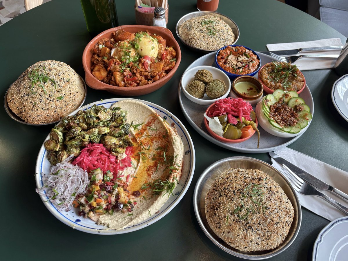 ttarobun's tweet photo. turkish brunch spread https://t.co/z3gtXzRK4A