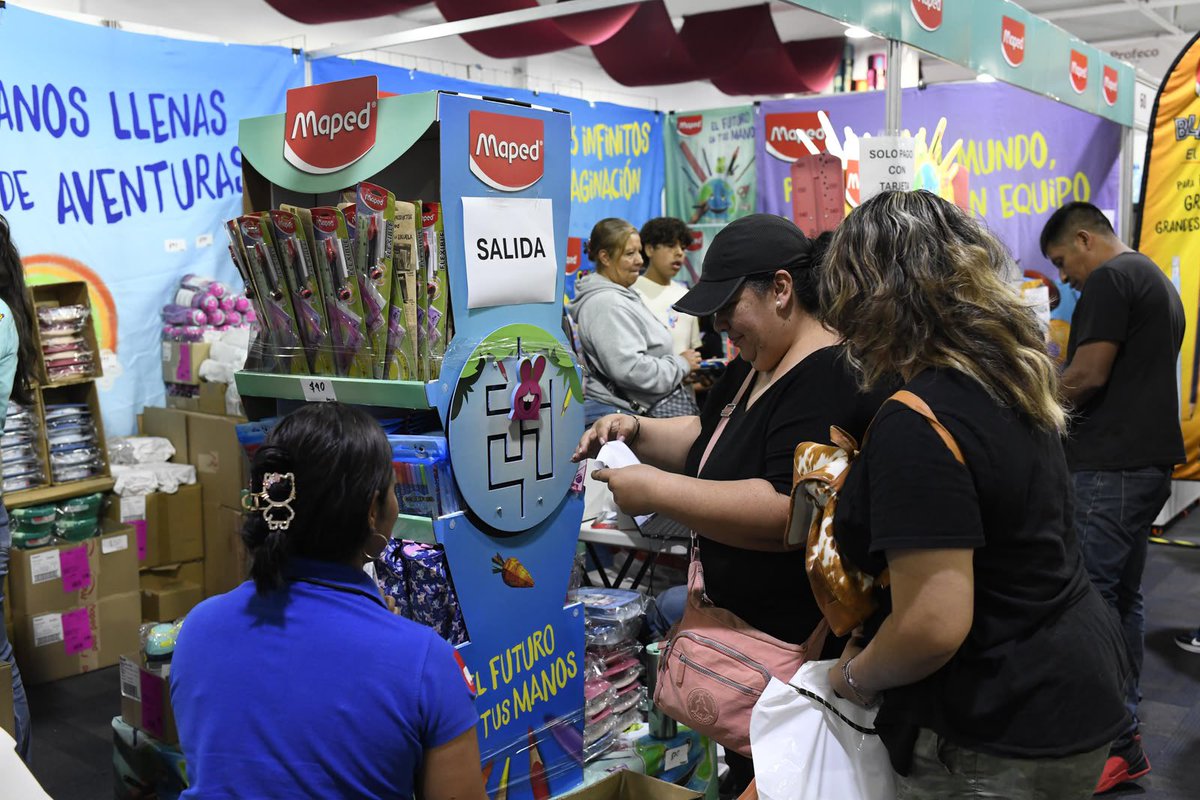 ivan_escalante's tweet photo. ¡Qué gran respuesta en nuestro primer día de la Feria de Regreso a Clases en Expo Reforma! 

Muchas familias ya aseguraron los mejores precios en útiles, uniformes y tecnología para el nuevo ciclo escolar. 📚📐

¡Mañana la feria continúa! Los esperamos desde temprano con proveedores oficiales y precios directo de fábrica. 

¡Vengan con su lista! ✏️👟
📍 Av. Morelos 67, Juárez, Cuauhtémoc