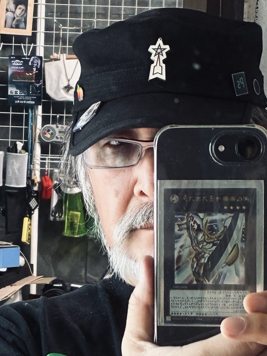 ikki1960's tweet photo. ずっと前からスマホケースに挟んでいるアストラル文字希望皇ホープ https://t.co/P6qbH7ShWM