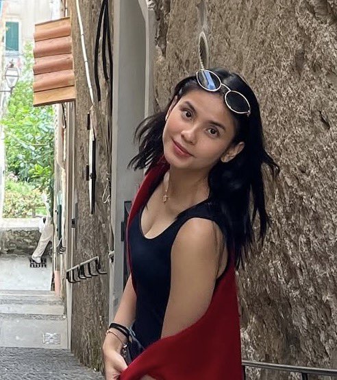 xxxdauntlesszzz's tweet photo. shes kinda have that inde navarrette look whatsoever https://t.co/MksT77I0wT