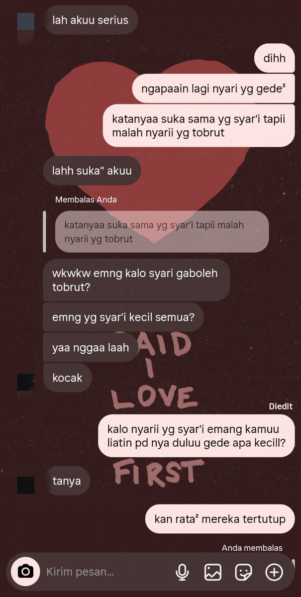 TanyarlBase's tweet photo. 💚 hallooo warga X 🙌🏼‼️
Kalian kalau nemu cowok yang latar belakangnya islami, dari kecil pernah mondok, bahkan sekarang kuliah di perguruan tinggi Islami, tapi kelakuannya kayak begini… kira-kira kalian bakal ngapain?
Btw, ini kejadian di temen aku. Chat tersebut dikirim sama cowo itu saat mereka masih menjalin hubungan. Sekarang mereka udah gapunya hubungan apa-apa lagi.
Menurut kalian, gimana dear? 👀