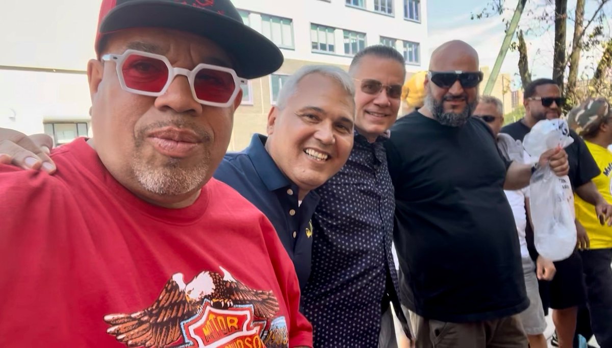 TWULocal100's tweet photo. President John Chiarello and Sec. Treasurer Carlos Bernabel joined MaBSTOA VP Donald Yates and other officers and members at Kingsbridge Depot’s Family Day this afternoon.

Food, fun, games and solidarity were the order of the day, and a memorable time was had by all.

#WeMoveNY #UnionSolidarity #UnionStrong @transportworker