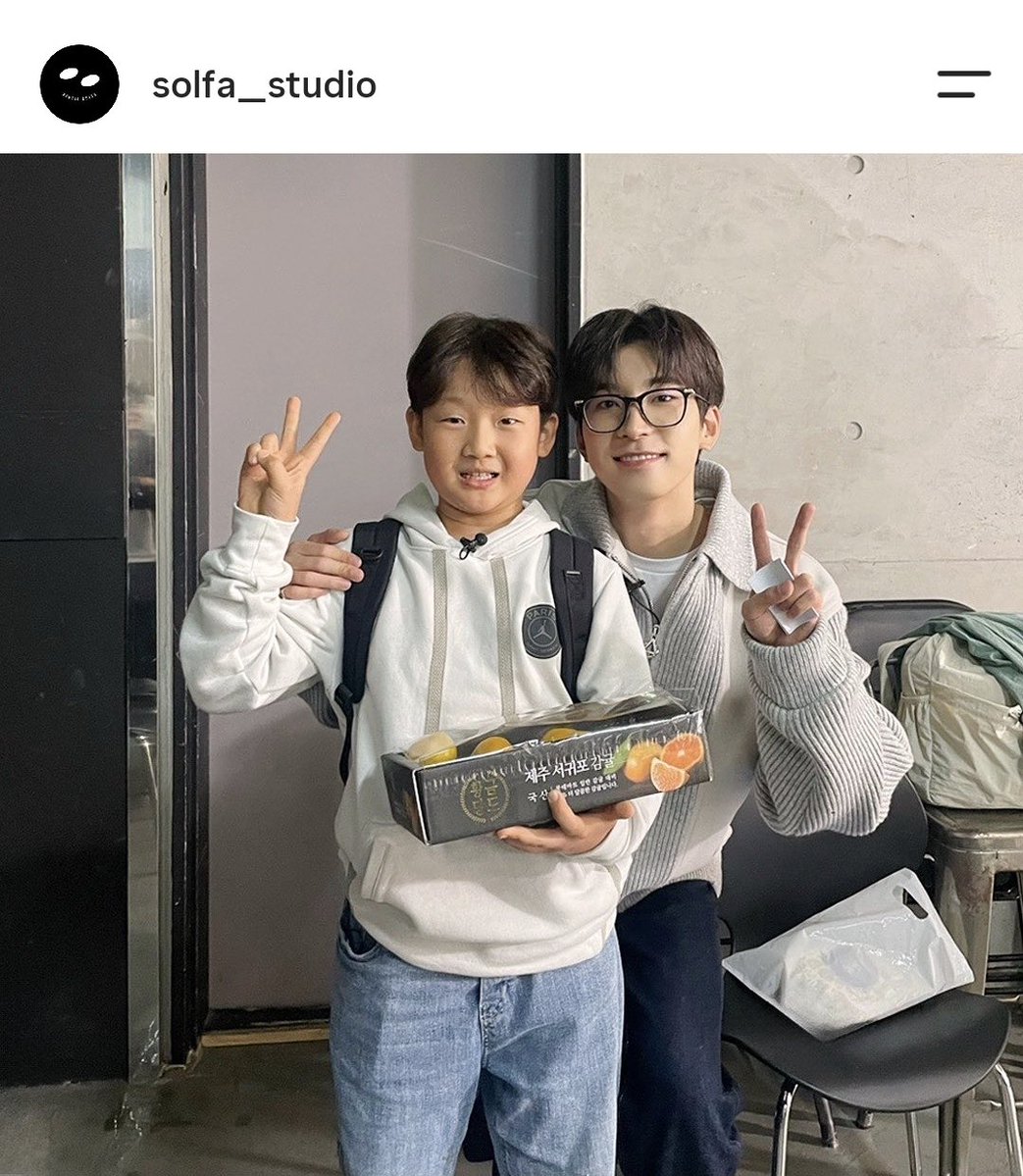 wwonwoow's tweet photo. 요새 안원잘부 보는 낙으로 사는데 볼수록 아이돌 자컨계 새로운 역사 같고 피디니무 미치신(p) 분이고 이런 분이 ODG 원우라는 레전드를 남기고 가주셔서 너무 감사하다 https://t.co/oGy6f0CNN0