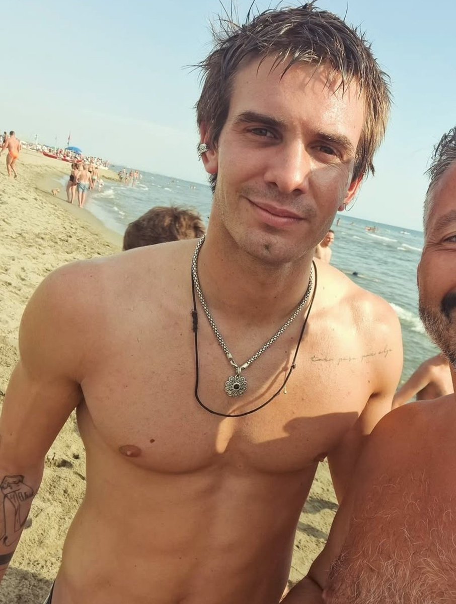 wolfielou_'s tweet photo. SE FUE EN BICI HASTA LA PLAYITA???? pendejo re hermoso de mierdaaaa https://t.co/1N7fT9sUqK