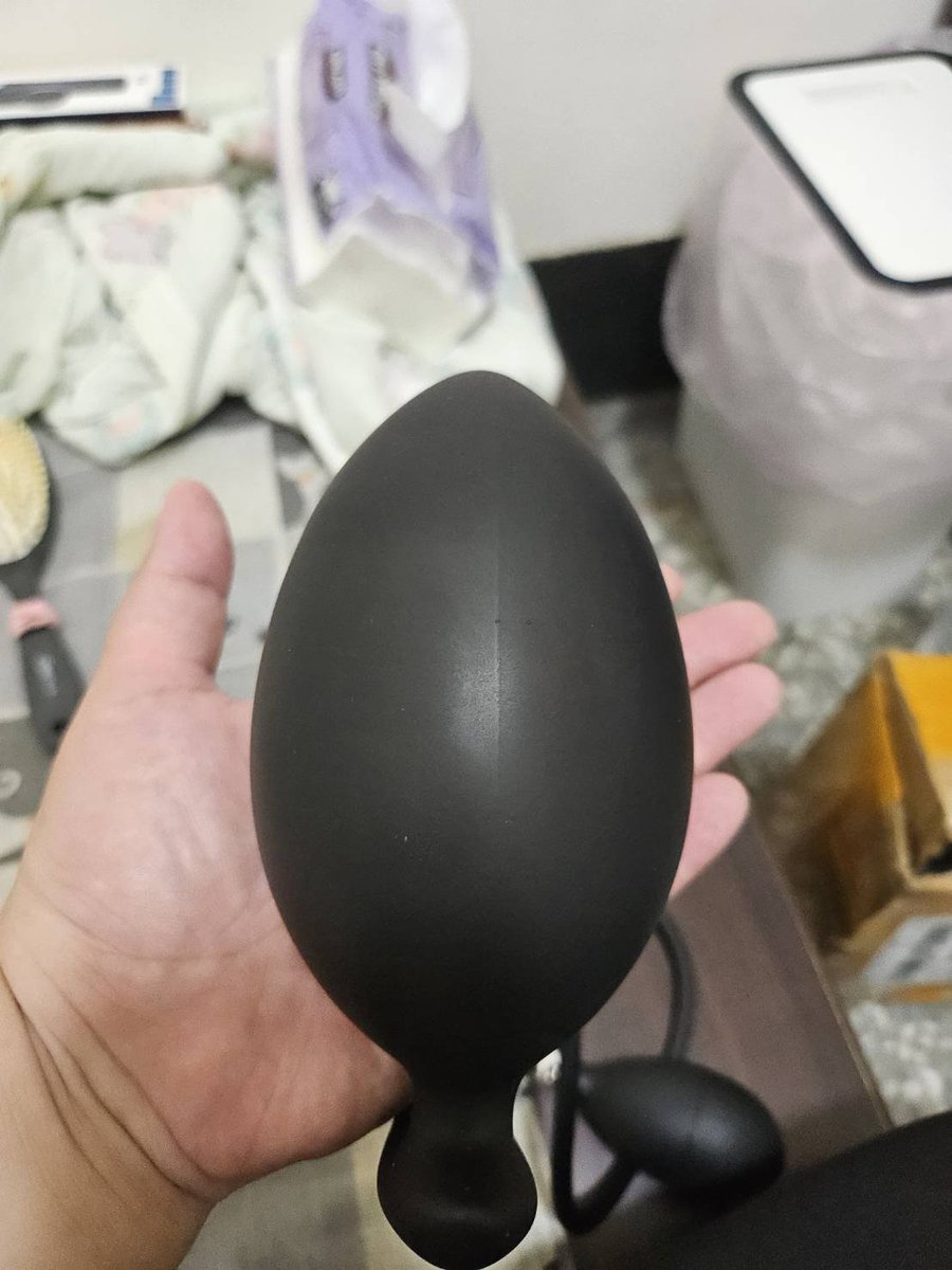 yanboju's tweet photo. 昨天塞了氣球玩！按了10下！原本以為自己沒辦法或是會很困難，想不到沒有那麼難耶！很成功！嘻嘻！開心！努力擴肛！✌️ https://t.co/ewlapzmSZI