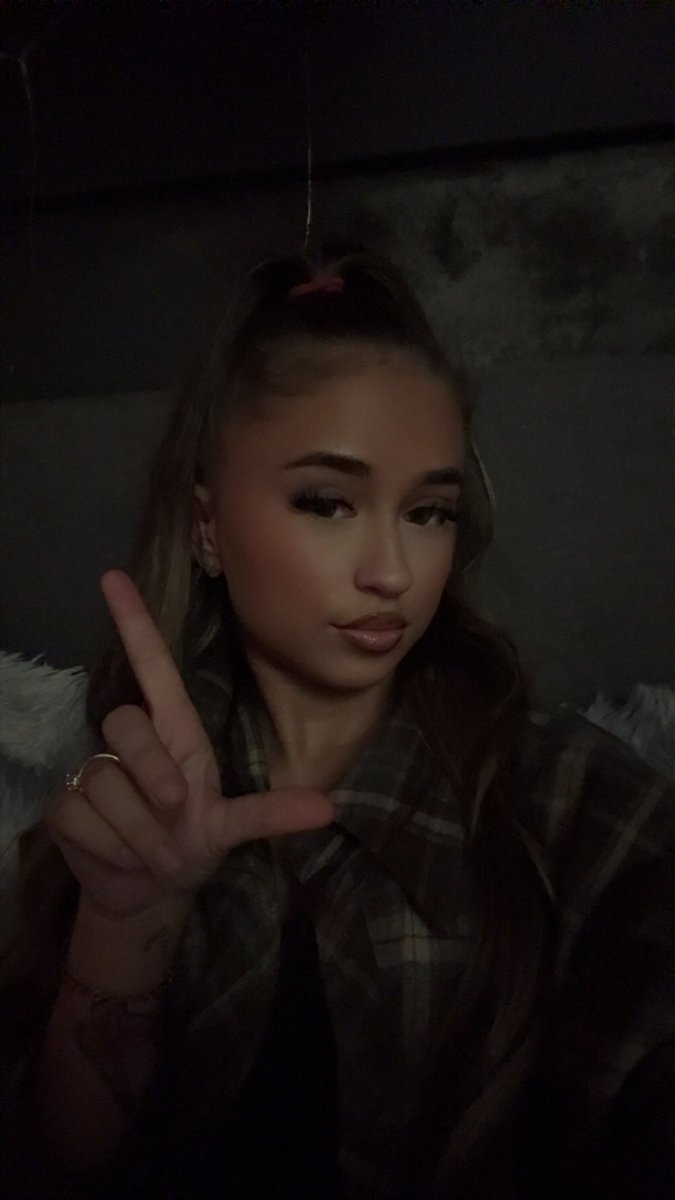 GoddessSannexx2's tweet photo. Maak er meer van deze nacht voor mij, ik wil een portomonee leegtrekken 😈😌

Findomnl findom goddess loser tribute findomme finsub spoiled princess paypig https://t.co/uR5bhx54q7
