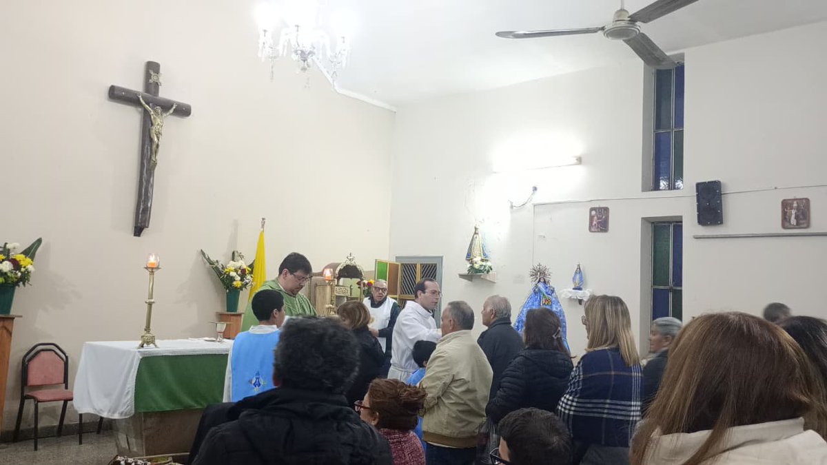 CapilladeSanN's tweet photo. Fiesta de la Asunción de la Virgen María. https://t.co/lBcMADTEcr