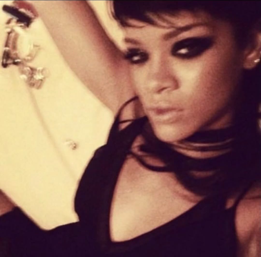 hautecnt's tweet photo. badgalriri https://t.co/PveaM5sweh