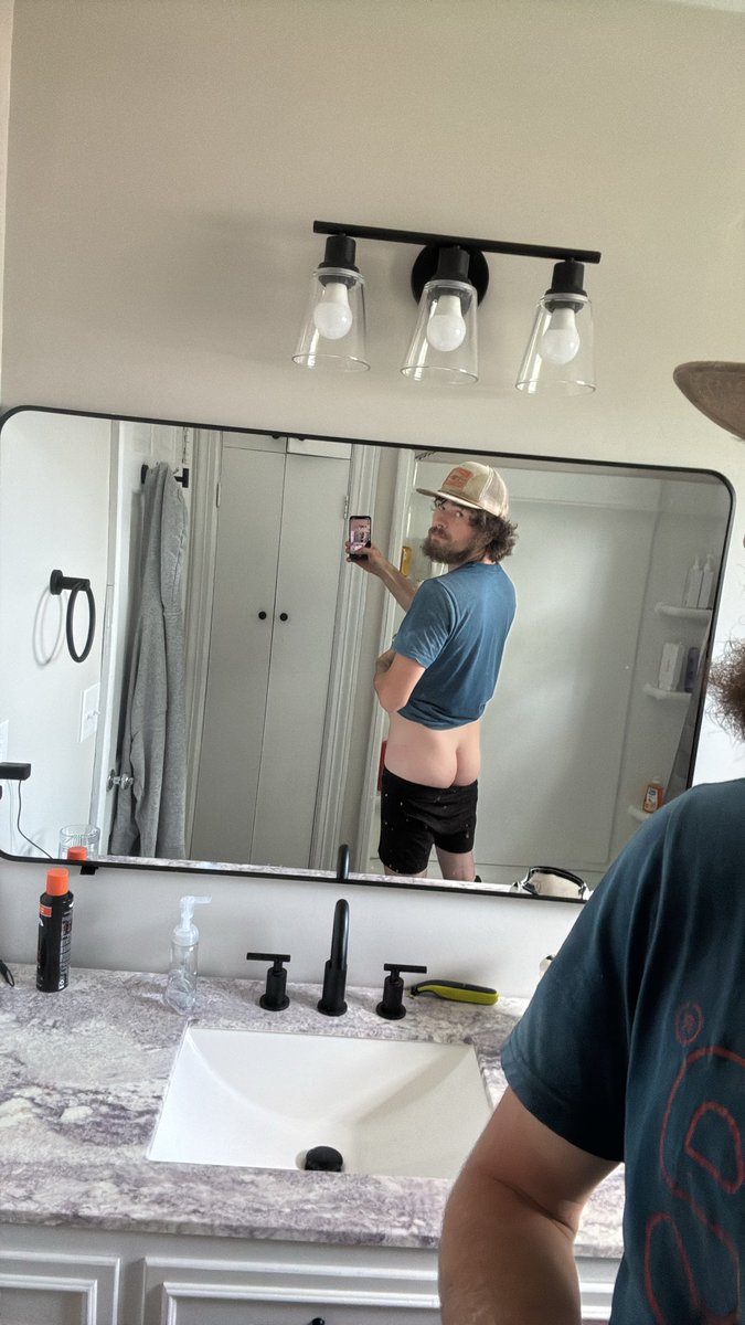 bigBcontent1's tweet photo. Come sub to the onlyfans https://t.co/hylYBRKnMK