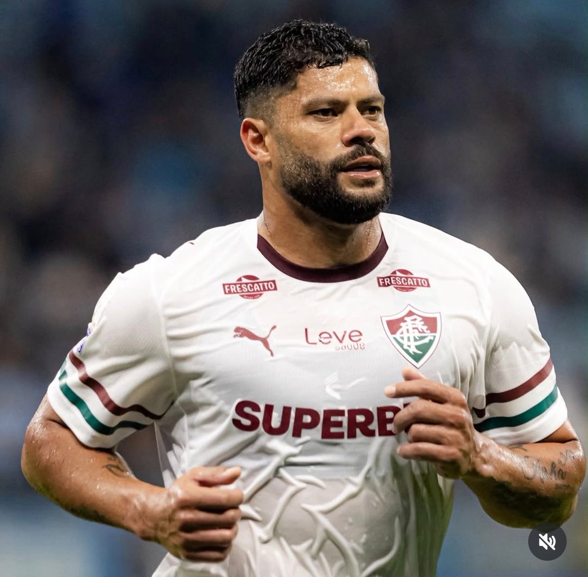 hablascomigomf's tweet photo. Alguns pontos relevantes do jogo de hoje na minha visão:

- A linha de defesa SEM O TS é extremamente frágil;

- Os laterais no esquema do Marcão são essenciais, e hj não estavam tão bem, logo o time sentiu bastante;

- DIMINUAM a régua do atleta Hulk. Ele não vai ser o Hulk do Galo. Hoje fez uma boa partida, mas longe demais de ser um cara chave nesse elenco. Vai viver dois anos de alguns lampejos e SÓ!

- O time joga pelo Marcão. Seria a TERCEIRA VIRADA SEGUIDA. Não ignorem essa situação;

- A malandragem TEM QUE SER TREINADA. O que o Fábio fez hj foi uma infantilidade enorme. "Ain mas o Viveros se jogou", LÓGICO! Tava perdendo, já tinha um gol anulado, jogo elétrico, iam tentar de tudo prr. Fabio é gênio da posição, mas hj deixou de levar os 3 pontos pra casa. 

- Sequência de jogos cria uma casca pra sequência da temporada, isso é extremamente importante pra Libertadores.

- Ganso: 😴