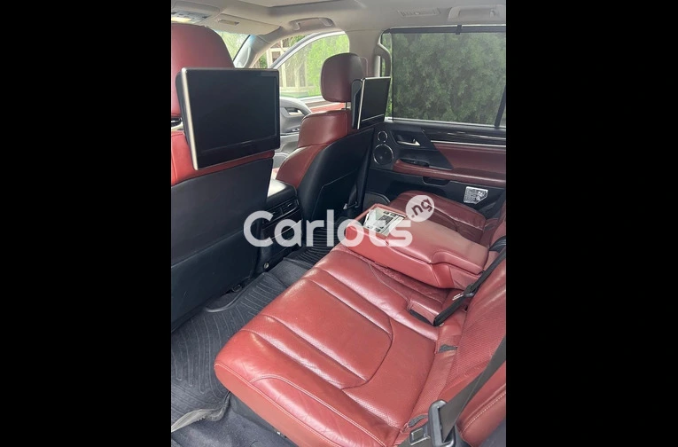 caraccessory_ng's tweet photo. Used 2018 Lexus LX570 Premium High Specification

For Price, More Pictures, Negotiate with the owner/Dealer>> Visit our website>> https://t.co/Lv4mSByEuA

Attributes
Make
Lexus
Model
LX 570
Year
2018
Body type
SUV
Fuel type
Petrol
Car History
Nigerian Used
Color
Golden https://t.co/CPusB0Jaiw