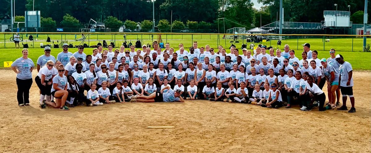 ohesoftball's tweet photo. 🥎 OHE Day 2026 is in the books! 🥎
Our 2nd Annual OHE Day was a huge success! A BIG thank you to all of our amazing players, coaches &amp; board members who made it possible. 💙
Proud of the OHE family, the growth of our organization, and the commitment everyone continues to show. https://t.co/oqM4tvkgd9