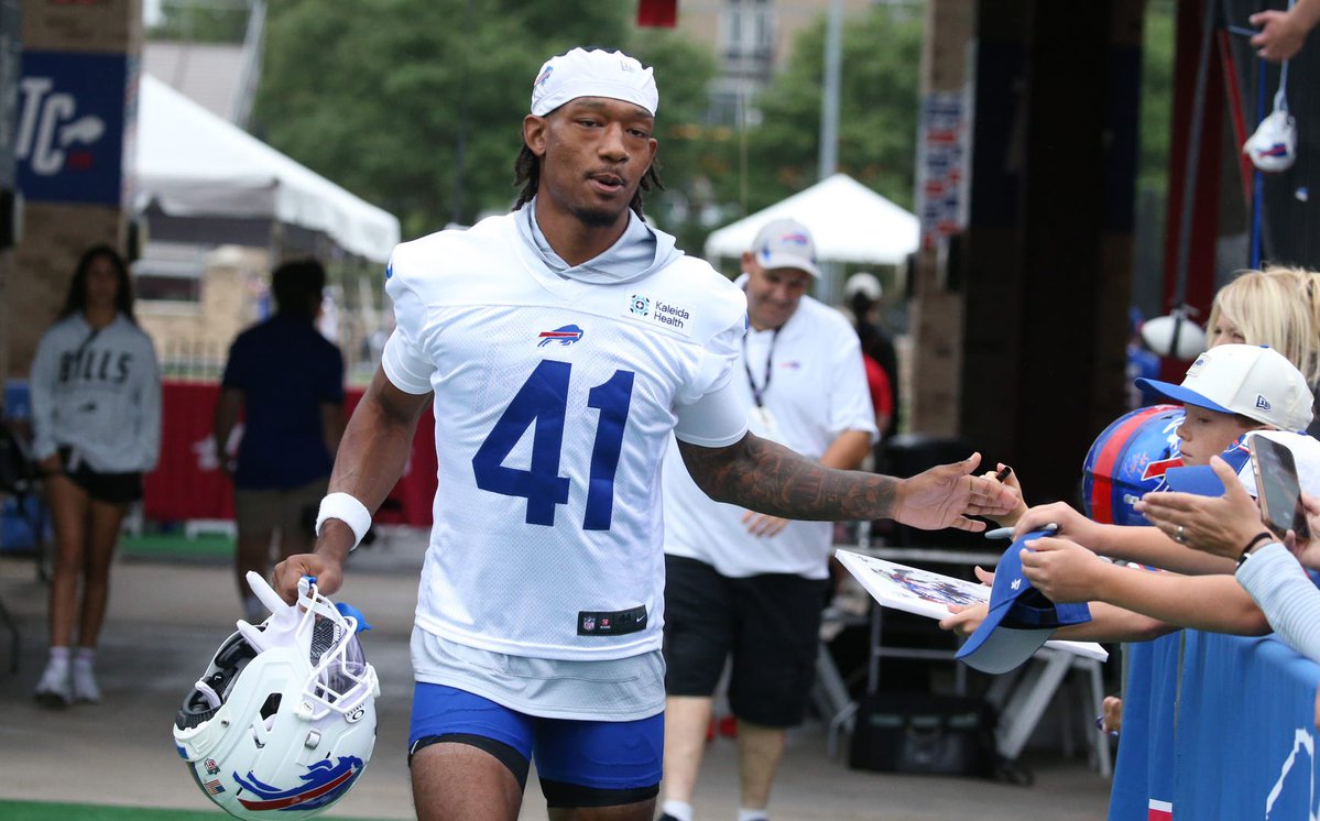 alexbrasky's tweet photo. An absolute shocker. The Bills plan to release UDFA CB Kani Walker after a great training camp and preseason (per @RyanTalbotBills)

The Bills need CB depth desperately. How did Walker not do enough to earn a roster spot?

Ridiculous https://t.co/00CTTFNpdK