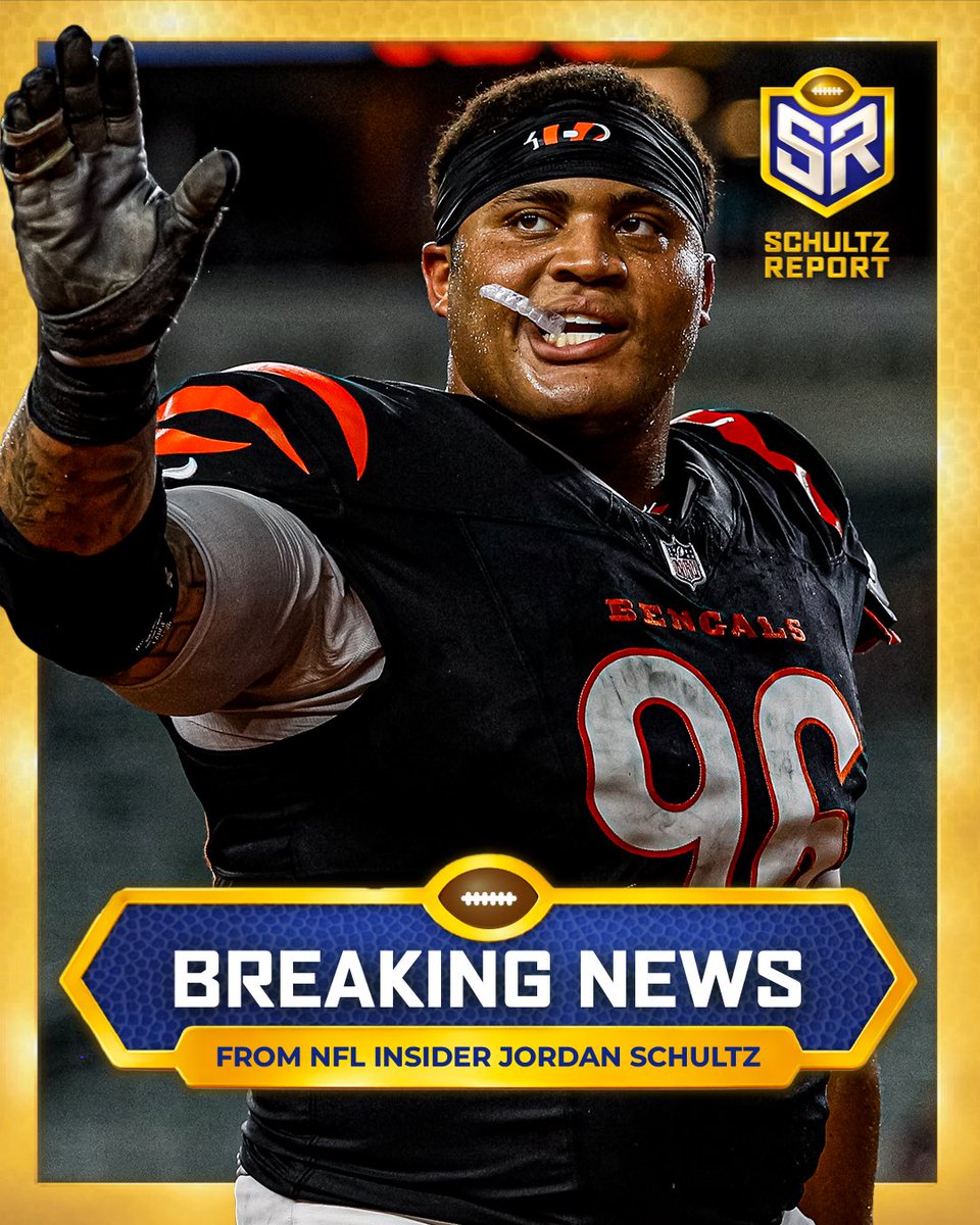 Schultz_Report's tweet photo. Very awesome story: #Bengals DT Landon Robinson, their 7th-round pick out of Navy whose family grew up Bengals fans, has been told he’s making the team, per sources. 

Robinson had 4 sacks and 10 pressures — leading the NFL in both — during the preseason. https://t.co/tp2H6h5eNQ