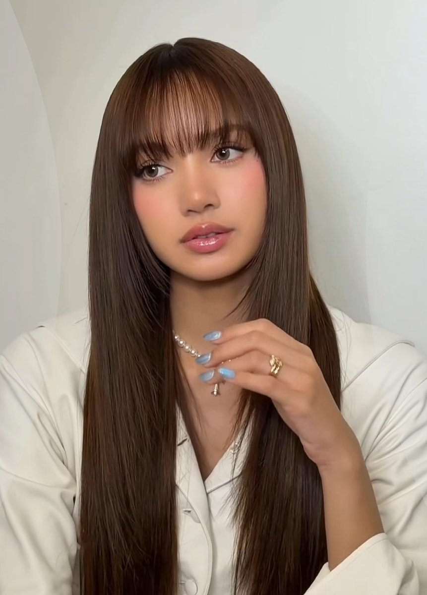 lalaluvlalisa's tweet photo. Suay Mak 🤍 https://t.co/bdInIUms4N
