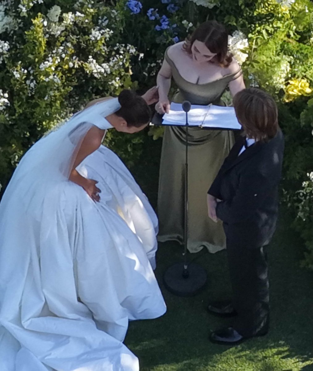 mahhostage's tweet photo. Cantora, atriz, compositora e PADRE
Billie Eilish é tech
Billie Eilish é pop
Billie Eilish é agro
Billie Eilish é tudo https://t.co/vcpGySiy2u