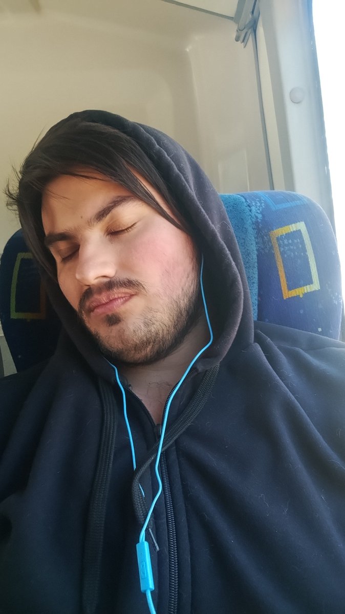 EnzoGDelvalle99's tweet photo. Yendo a Alpargatas en el 751 de la 129. Re cómodo maall 😎😄
#me #bondiero #colectivo #linea129 #MisionBuenosAires #MediaDistancia https://t.co/RdXirxAtbC
