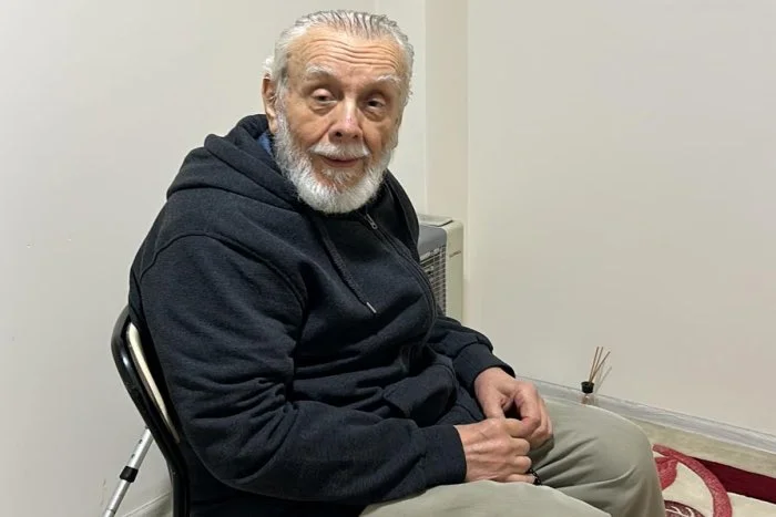 ciftlers76's tweet photo. Ahirete kalan bir hesap daha..

Yamanlar Kolejinde bir donem okul mudurlugumuzu yapan hocamiz Ugur Oztas vefat etmis.
8yil 9 ay hapis cezasi almis, hasta, yasli haliyle hapse atilmisti. Hapisteyken felc gecirmis ve agirlasinca tahliye edilmisti
Allah rahmeti ile muamele eylesin. https://t.co/D73wZ5PBtZ