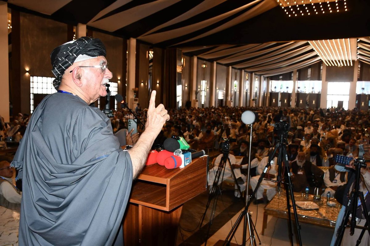 FazalAchakzi's tweet photo. ستر لارښود 🥰 
#PashtunJirgaQuetta https://t.co/2vM7GzZwd1