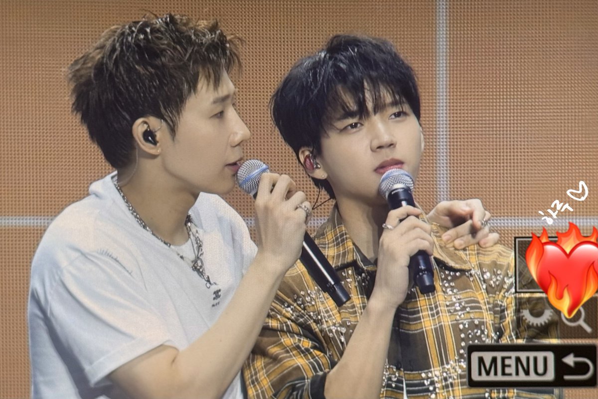 even_haru's tweet photo. 260830 무한대집회Ⅴ 막콘

#인피니트 #INFINITE 
#우현 #남우현 #성규 #김성규 https://t.co/e3gD7RJLRm