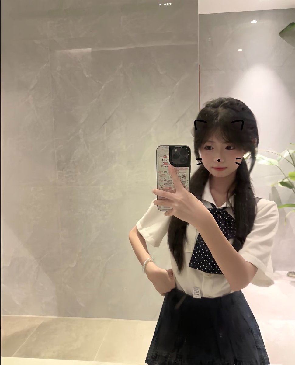 MalloraMoore's tweet photo. 嗷～谁要锐评16岁的福！

要看的来撒～我直接发啦！！

看完不许说黑就行！！ https://t.co/tjomTWyxh2