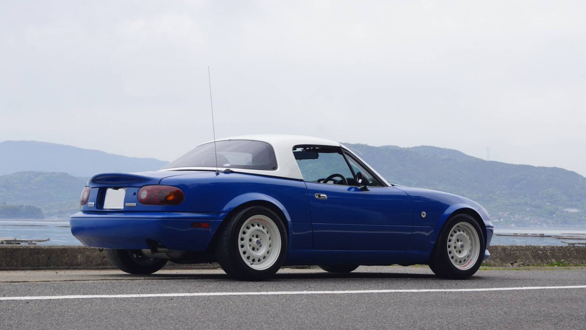 zyougan's tweet photo. #多分これからもずっと乗り続ける車
もう6年目だし、手放したら買える金額じゃないし、部品は手に入るし無限に直せそうなので、致命的にボディが死なない限りは乗るだろうなぁ https://t.co/1QkupQsVId