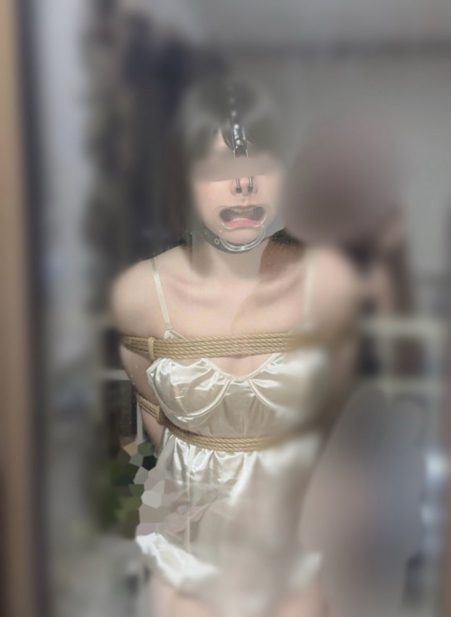 hk_9_9's tweet photo. 元カノに調教されてた時はよくベランダに締め出されてたな〜(   ¯꒳¯ )｡｡｡
なつかしい https://t.co/Mr6uVQDnpj