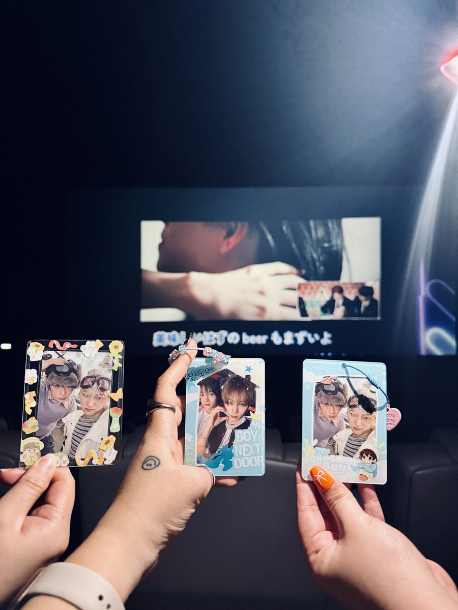 JungChipp's tweet photo. 껌치즈 Represent 🐈🐈‍⬛

Thank you for the freebie haul🩵

Vision Festa soon? 😅👀

#KNOCK_ON_Vol_2_IN_JAPAN_liveviewing
#BOYNEXTDOOR #KnockOnVol2 #ONEDOOR #보이넥스트도어 #BOYNEXTDOOR_KNOCK_ON #KNOCK_ON_Vol2 https://t.co/PpHbpMoMs0