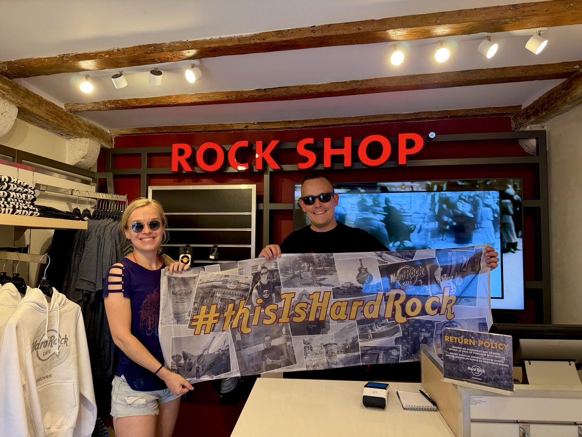 thisIsHardRock1's tweet photo. No. 293 ✔️ Rock Shop Dubrovnik City, Croatia 🇭🇷🎸🤘🏽
❌ Unfortunately there are currently no pins or magnets available — neither at the City Rock Shop nor at the Rock Shop at Hard Rock Cafe Dubrovnik. That’s such a shame 😔
#HardRockCafeDubrovnik #Dubrovnik #HardRockCafe https://t.co/TJHb380lBU