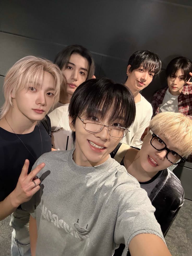 FlushLeehan's tweet photo. oke gue bawa pasukan https://t.co/MR8NB0x4XC