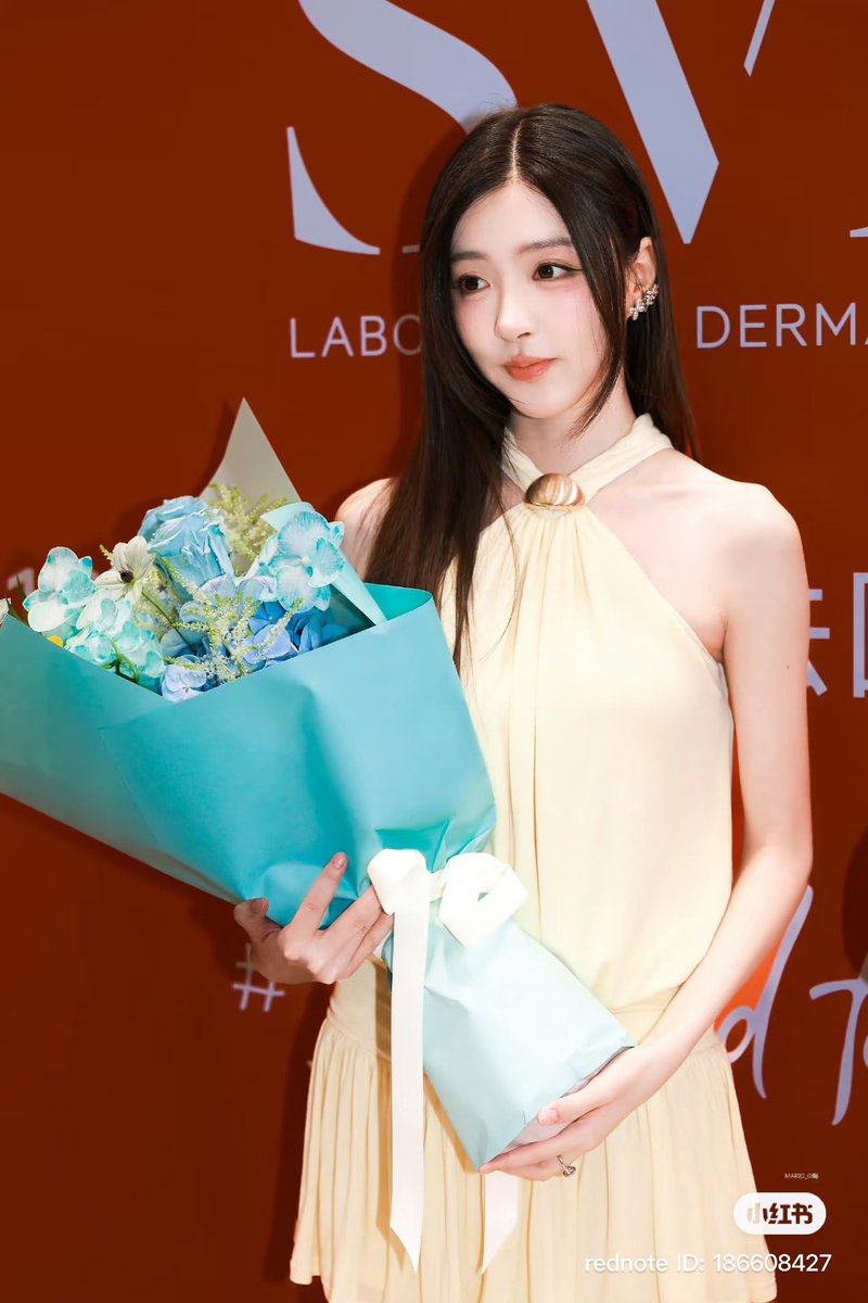 xuluyangs's tweet photo. she literally looks like a little fairy 🥹

#loveactuallys5
#liuzhoucp https://t.co/Ybr0MbNJnp